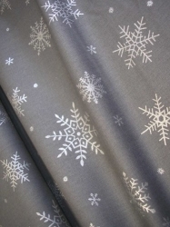 Vánoční ubrus - VLOČKY šedý 58x145cm běhoun  